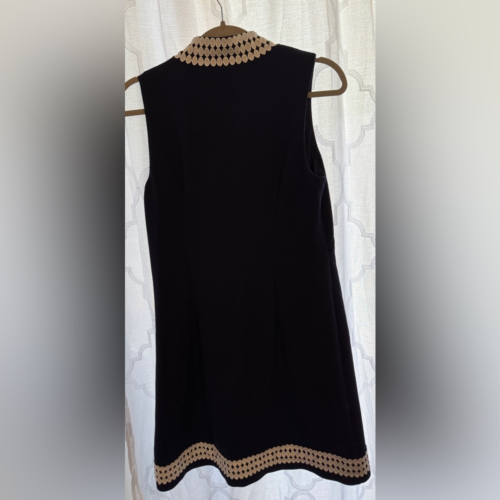 Vince Camuto Black Dress with Cream Detailing - Picture 4 of 4